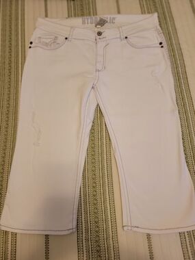 Hydraulic White Cropped Jeans